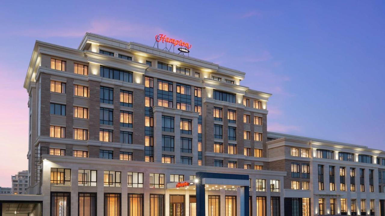 Hampton By Hilton Astana Triumphal Arch Exterior foto